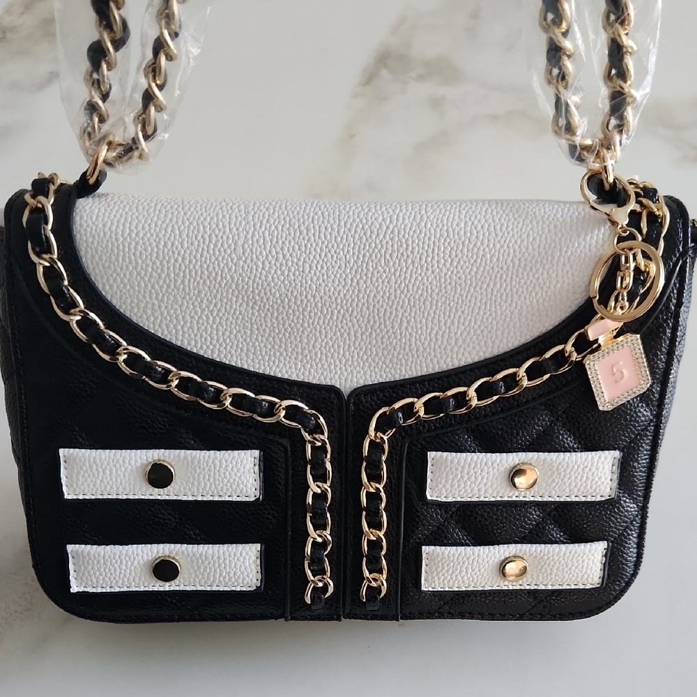 Elegant Black and White Vegan Leather Bag - Picture 9 of 10